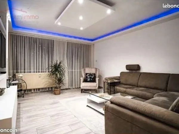 Lingolsheim - Appartement lumineux 75 m² avec double balcon, véranda, garage fermé et cave - Vente s