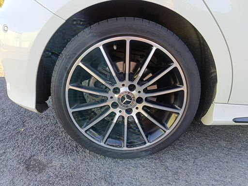 Mercedes Classe A 2.0 250 211 7G-DCT - Whiteart Edition – 2017 – 91000 km – Essence – Boîte Automatique — photo 19