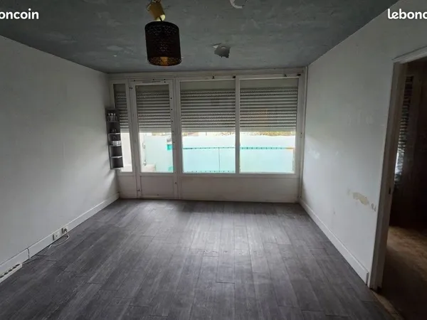 Studio lumineux de 29 m² avec grand balcon - Créteil