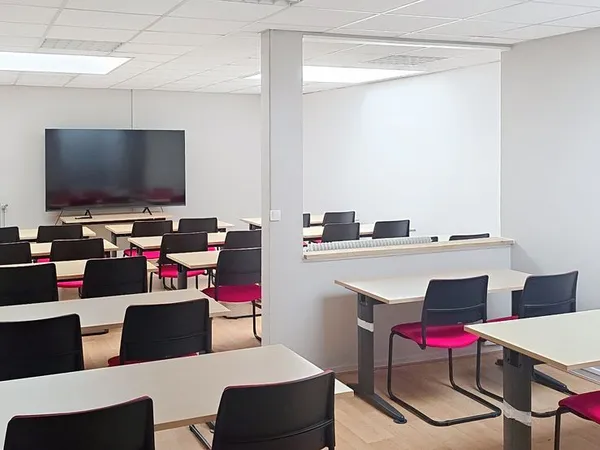 🏢 À LOUER - OpenSpace lumineux & rénové de 110 m² à Saint-Cyr-sur-Loire - AUCUN FRAIS D'AGENCE - Dir