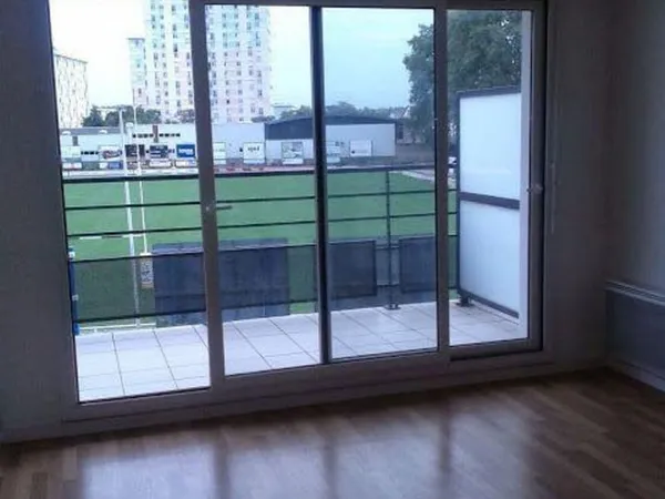 Beau T3 63m² avec terrasse 20m² Quartier Botanique