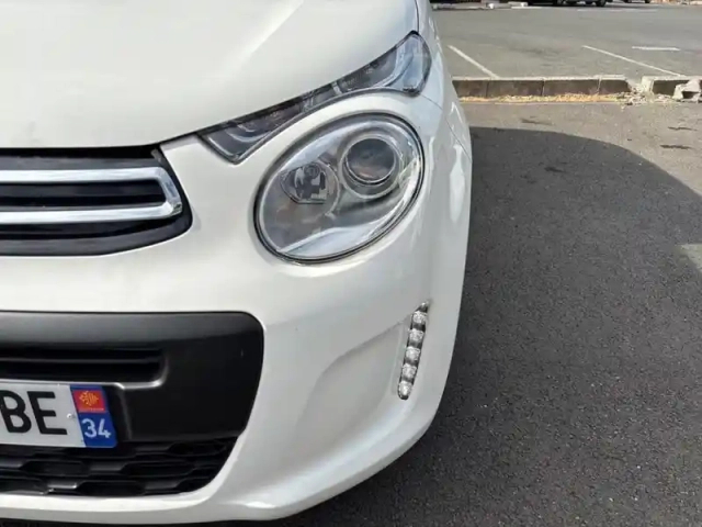 Citroën C1 vti 72 s&amp;s feel — photo 14