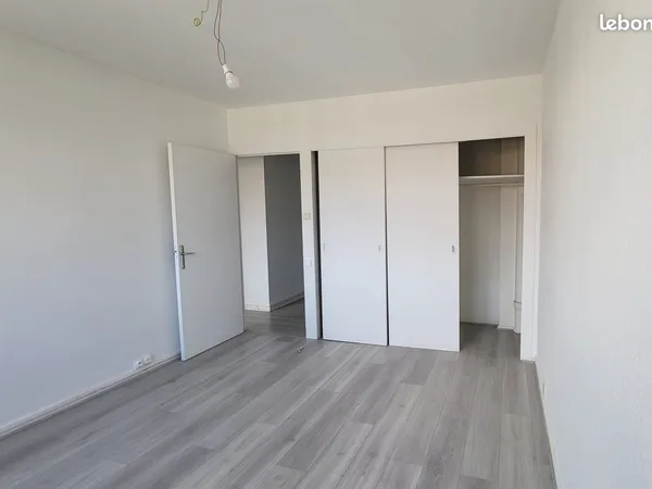 Appartement T3 secteurs Coubertin