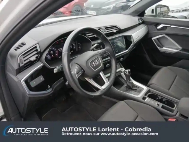 Audi Q3 sportback 35 tfsi 150ch design s tronic 7 — photo 15