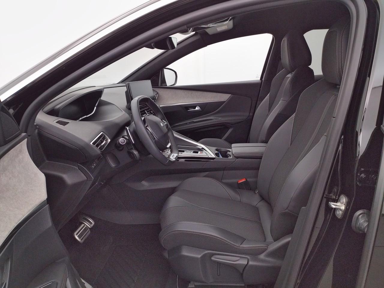 Peugeot 3008 puretech 130ch s&s eat8 gt — photo 10