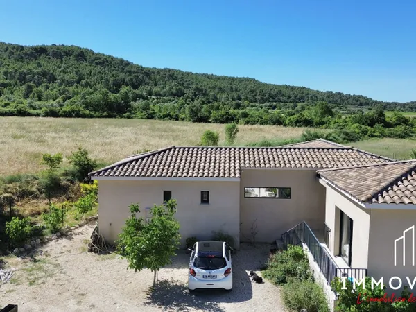 - VillaT6- plain-pied - 136 m² - Terrain 969 m² -