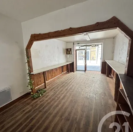 Local 54 m²