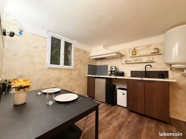 T2 rénové et meublé clé en main - 27,5 m² - Nice Pessicart - 130 000