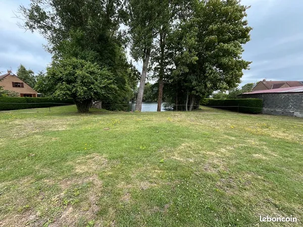 Terrain 703 m² MERIGNIES