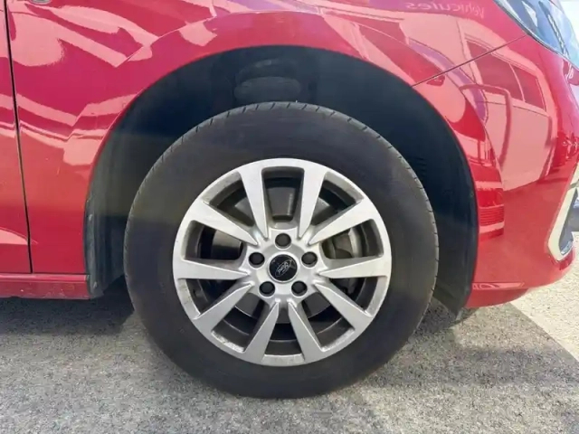 Ford Tourneo Connect 2.0 ecoblue 122ch titanium — photo 9