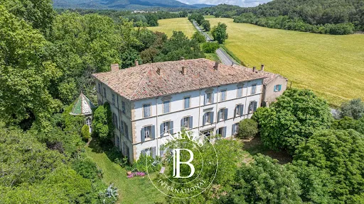 Propriété 30 pièces 800 m²