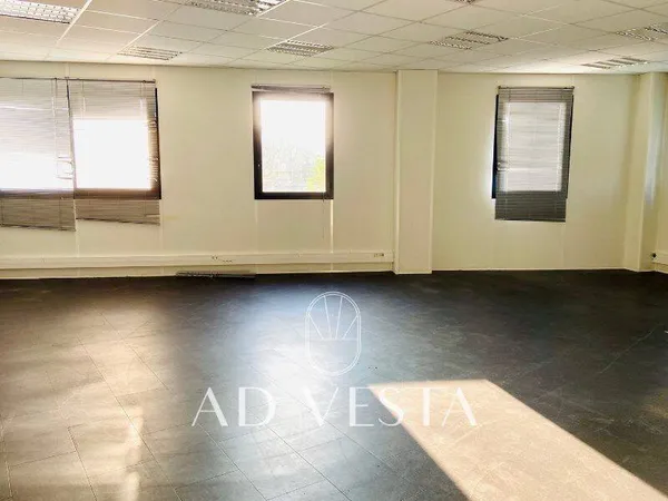 Bureaux 146 m²