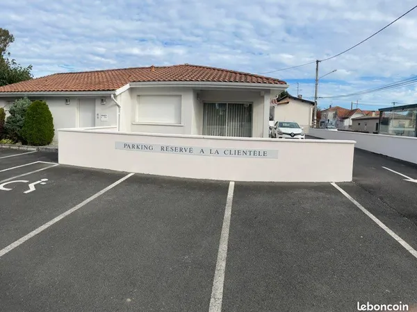 Loue bureaux sur axe passant