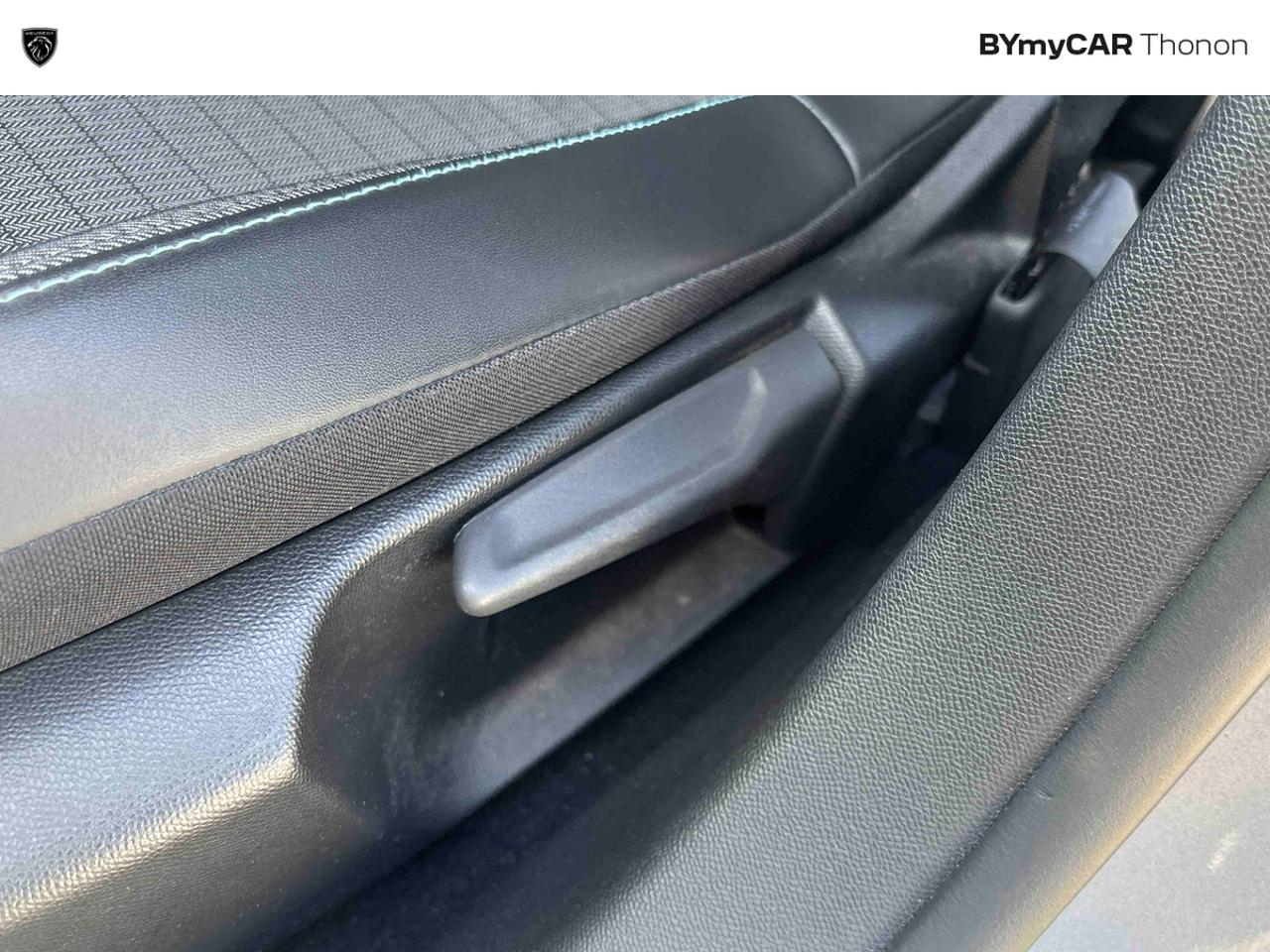 Peugeot 208 puretech 100 s&s bvm6 allure — photo 22
