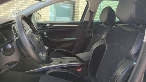 Renault Megane 1.2 TCe 130.0 - Intens – 2016 – 12170 km – Essence – Boîte Manuelle — photo 16