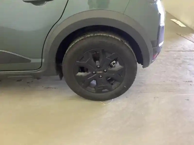 Dacia Sandero 1.2 eco-g 120ch stepway extreme auto -25 — photo 9