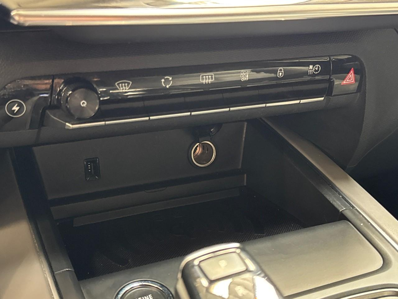 Citroën C5 Aircross hybrid 225ch shine pack e-eat8 — photo 18