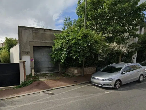 Terrain 230 m²