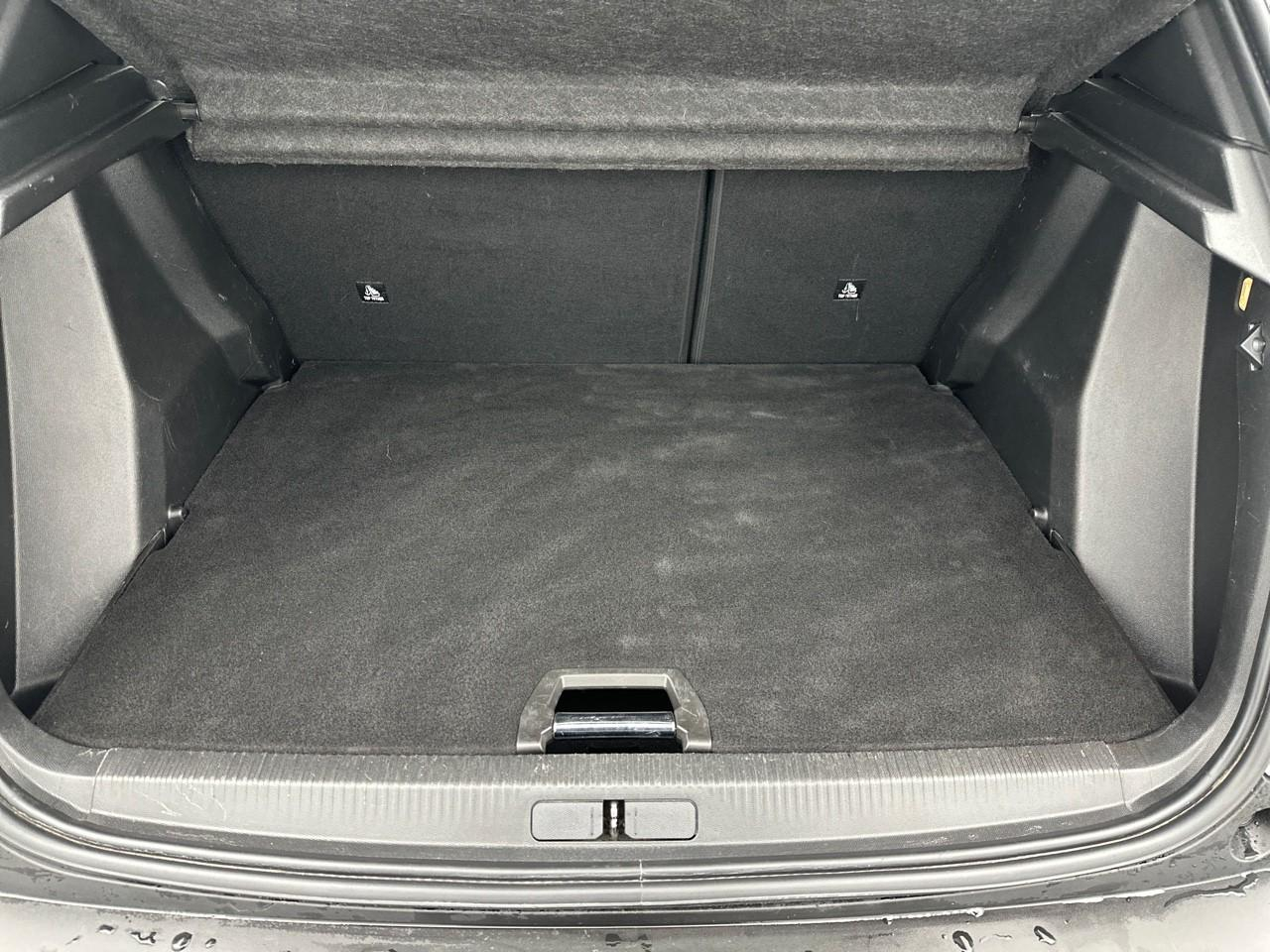 Peugeot 2008 puretech 130 s&s eat8 allure — photo 6
