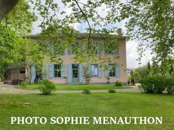 Propriété 12 pièces 380 m²