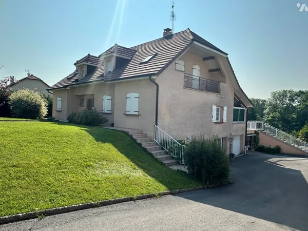 Maison 13 pièces 350 m²