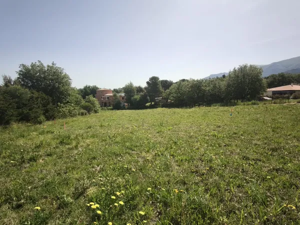 Terrain en individuel 957 m²