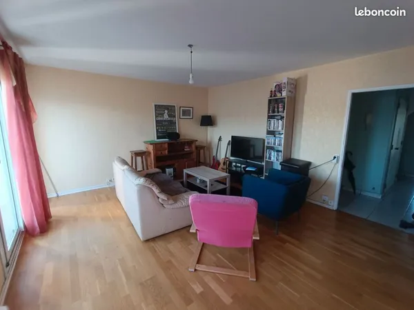 RENNES appt 80m² - colocation à 3 - 1 chambre libre proche métro