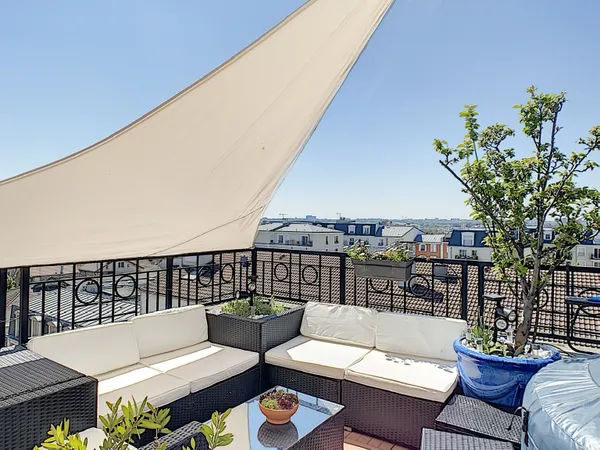 DUPLEX familial avec TERRASSE