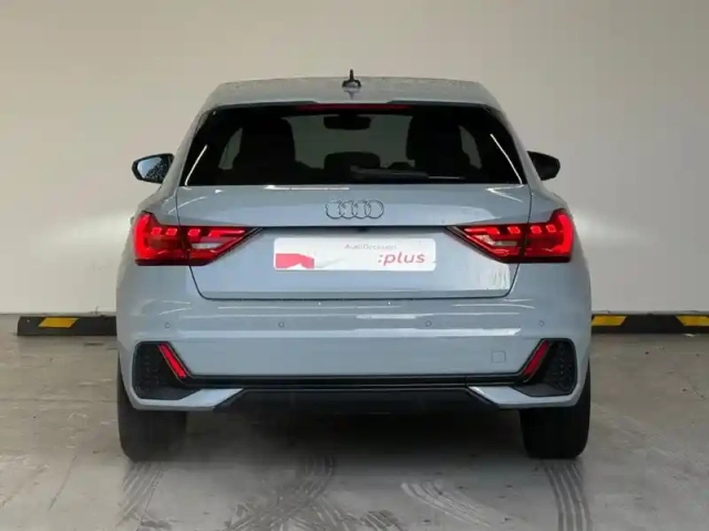 Audi A1 sportback 35 tfsi 150 ch s tronic 7 — photo 4