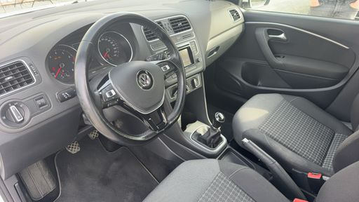 Volkswagen Polo 1.0 60 - Confortline – 2017 – 47081 km – Essence – Boîte Manuelle — photo 24