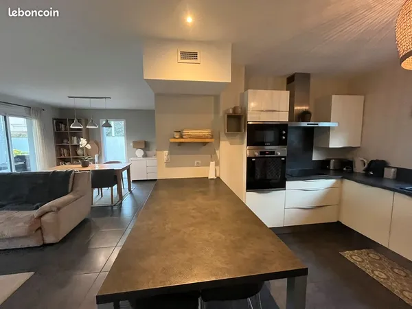 Villa contemporaine meublée - Quartier résidentiel près du lac de La Ramée