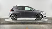 Toyota Yaris 116h Design 5p MY22 — photo 4