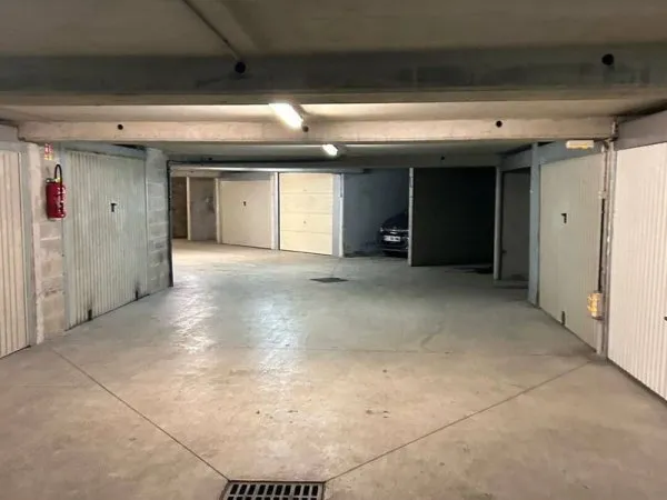 Parking 14 m²
