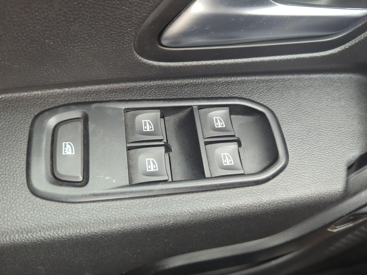 Dacia Duster tce 130 fap 4x2 confort — photo 21