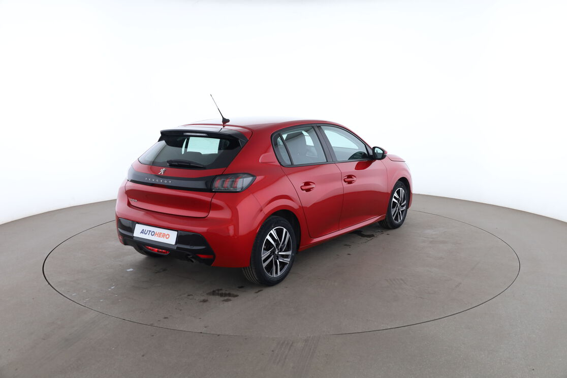 Peugeot 208 1.2 PureTech Allure — photo 5