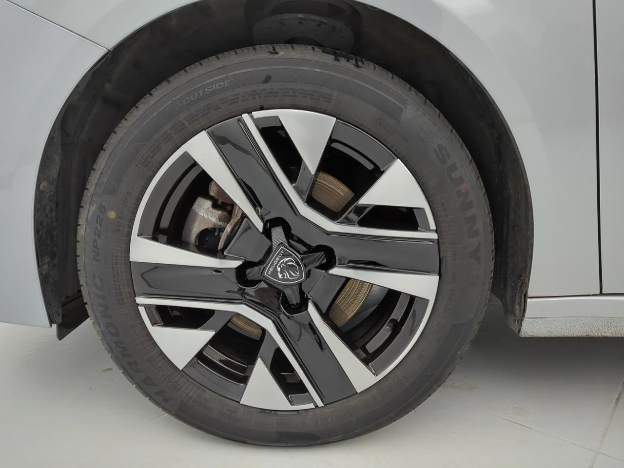 Peugeot 208 puretech 100 s&s bvm6 allure — photo 29