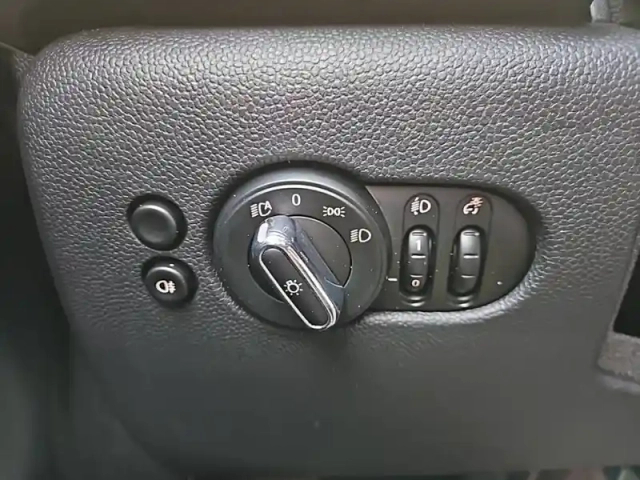 Mini Mini cabriolet cooper s 178 ch dkg7 — photo 51