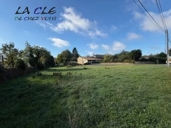 Terrain 1442 m² Saint-Pompain