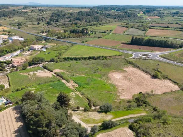 Terrain 214 m²