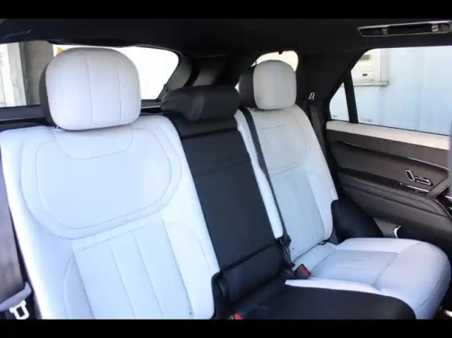 Land Rover Range Rover sport 3.0 p460e 460ch phev dynamic se — photo 12