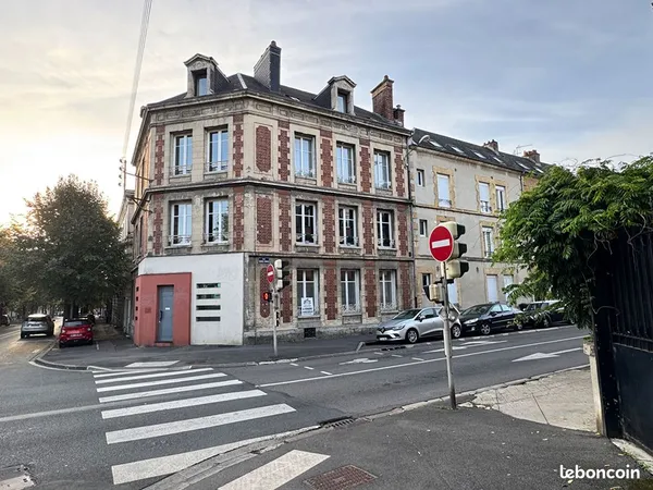Local commercial 98 m² CHARLEVILLE MEZIERES
