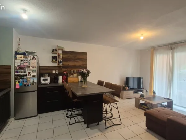 Appartement T3 de 60 m² avec terrasse et parking sécurisé