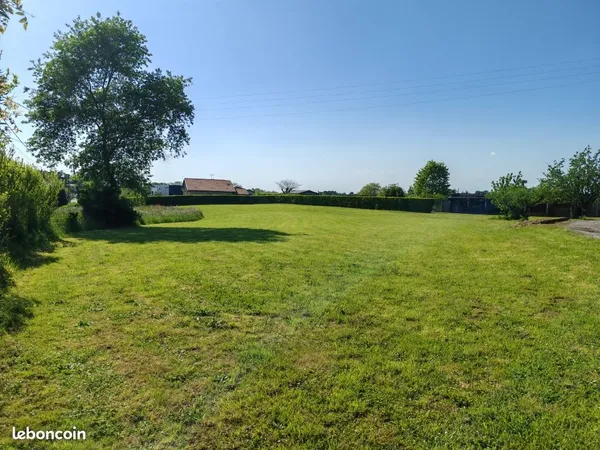 Terrain 972 m² Hinx