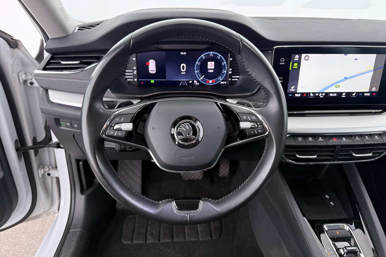 Skoda Octavia Combi — photo 21