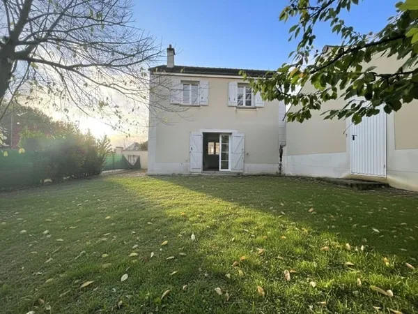 Superbe maison T4 en plein centre de Magny-Le-Hongre