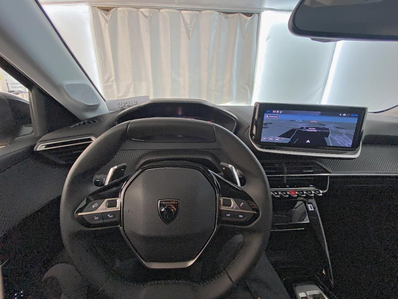 Peugeot 208 hybrid 110 ch e-dcs6 allure — photo 12