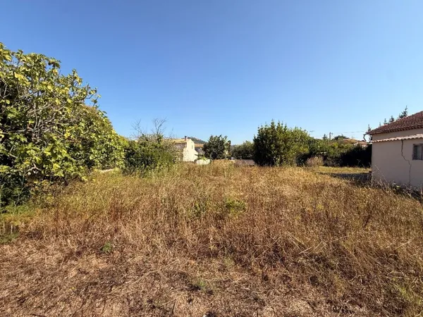 Terrain 200 m²