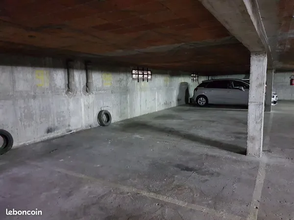 Place de parking Hippodrome