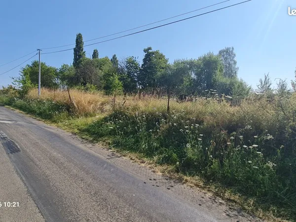 TERRAIN 2400 m²