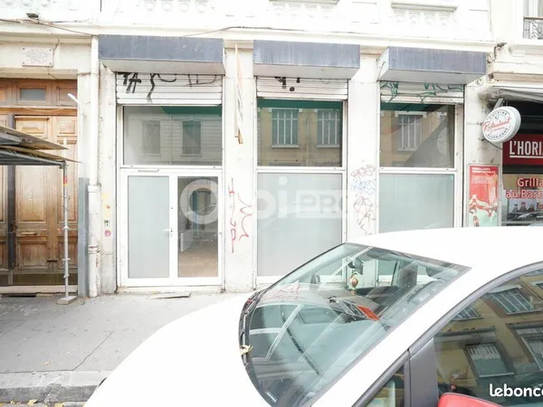 Local commercial 86 m²